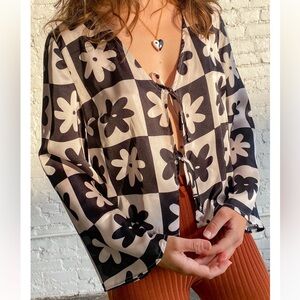 Lisa Says Gah Graphic Tie-Front Blouse Black and White